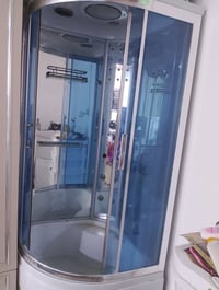 للبيع حمام تركي قياس ٩٠*٩٠ شغال ما بي شي موسيقى شغاله و٣ انواع دوش جان...