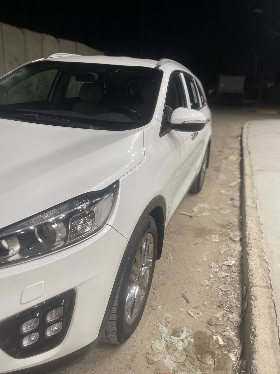 السلام عليكم سورنتو موديل 2018 خليجي
السيارة كفالة عامة من الصبغ قطرة صبغ ما بيهة حتى دعاميات  و كفالة من فتح والتبديل بيهة فقط بارد شبر بسيط جدا بلباب 
السيارة با اسمي رقمهة بغداد الدولي 
 موصفاتهة 
بصمة 
جنطة كهرباء 
سايد بريك دكمة
ثلاث قطع تبريد 
ثلاث وضعيات قيادة 
سبعة راكب 
حساس امامي و خلفي 
بردات خلفية 
كامرة خلفية دوارة 
مري شفط 
اشارة ترحيب 
زراك بالدعامية 
بصمة ابوب
كشنات جلد و كهرباء السايق والي بصفة 
مكينة 6 سلندر كفالة عامة من فتح 
الكير كفالة عامة من فتح 
ماشية 121 حقيقي 
عنواني بغداد 
***********
