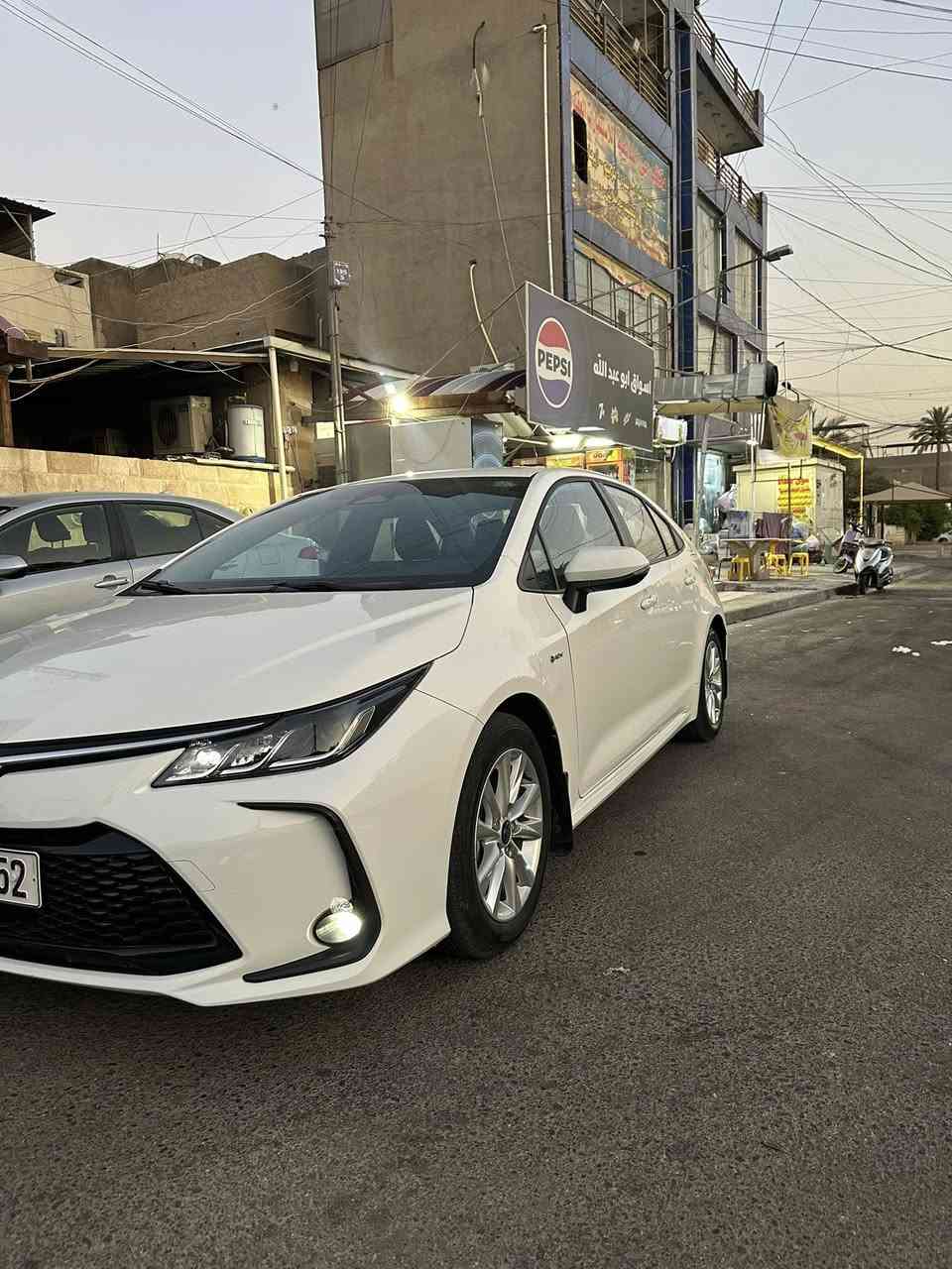 سلام عليكم كورلاة هايبرد2025 مفوله عدة رصعه مال طريق سيارة مكفوله من الصبغ و لبارد و تبديل كشن كهرباء سبايدر فول لخير سيارة ماشية 5 الف مكان سيارة منصور للستفسار ***********

