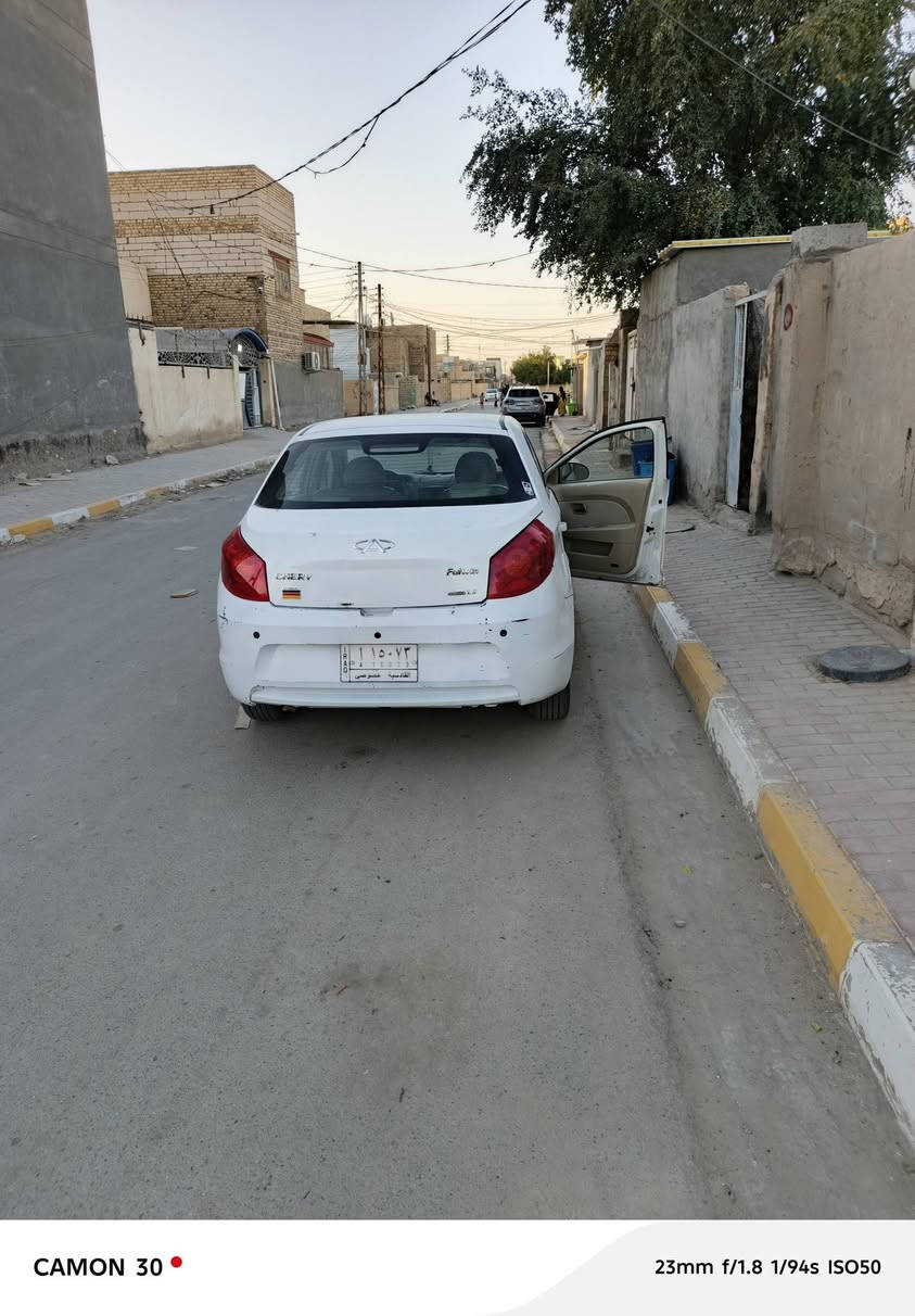 شيري فلاوين موديل 13 مكفوله من الضربه محرك وكير وتبريد تخم تاير حداديه جديدة ماشيه ١٨٠ الف
مكانها الديوانيه المركز سعرها ٣٥ 
***********
الشراي يتصل واني بالخدمه
