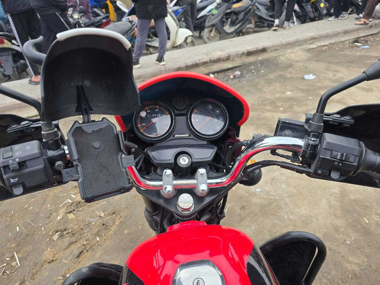 السلام عليكم بوكسر موديل 22 مرقمه باقي ع لوحات مامستلمهن دراجه مجفته تجفيت شركه دراجه كامله من أي نقص جيب فيتر وافحص . السعر مليونين و100 وبيه مجال 
مكان الشعب، الجميعات قرب ملعب المونديال 
0771 367 7450
