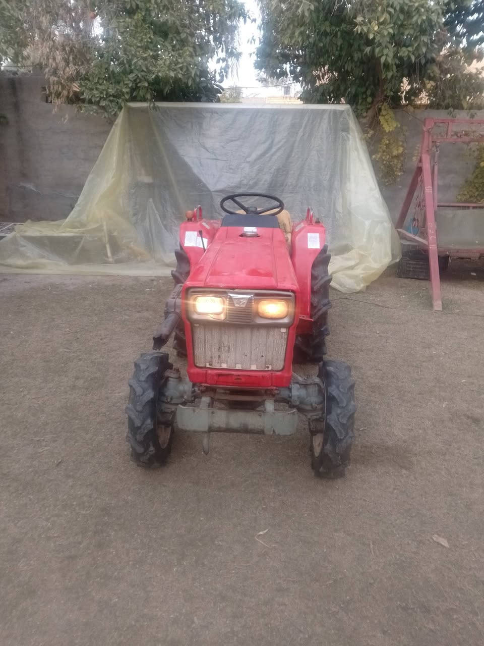 سلام عليكم للبيع مكينه 18حصان مع رباشة كهربائيات كلة شغال وراها رباشة فوس جديد دبل  اكسل نكرة سلف بغداد الراشدية سعر 38 ورقة وبيها مجال ***********
