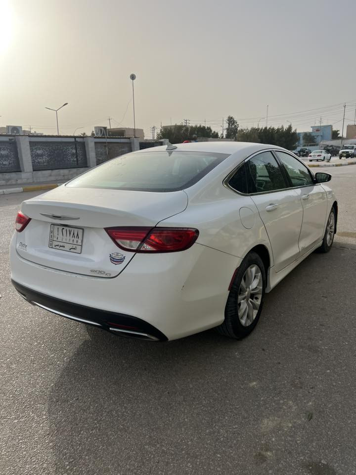 C200
موديل 2015 

مكينه 3600

تبريد ٣ قطع 

تدفئه بالكشنات 

ضربته جاملغ وباب السايق وربع من الثاني مصبوغ 

وبيهه طخات خفيفه مثل ما واضح بالصوره 
بسمي السياره 

الرقم ***********
