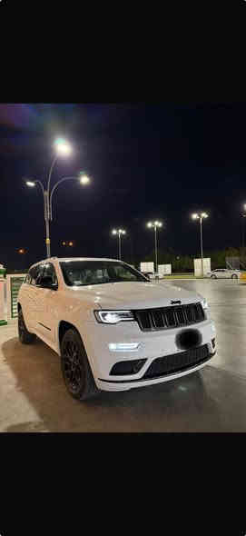 جيب Sخليجي وكالة هارلم ماشية ٢٥ سيارة جديدة جدا وظع الوكالة موديل 2021 بية صبغ ربع دعامية خلفية وجزء من صندوك موظح بالسونر 
السعر 345 رقم بغداد 
موبايل ***********
