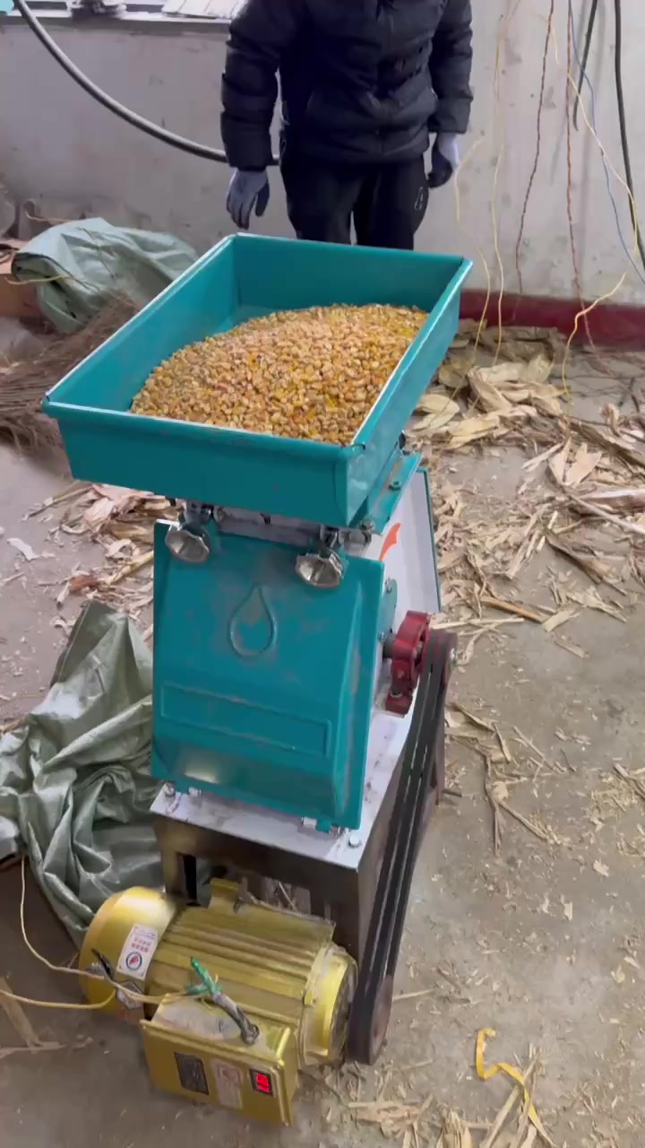 نعلن عن وصول 
جاروشه اعلاف  ( حنطه - شعير - ذره - عرنوص ) 
شكل جديد كليا 
_ المنشأ صيني  
_ القوة  5.5  حصان 
_ كهرباء سنگل فيز 

للأستفسار الاتصال على الارقام 
***********
*********** واتساب 
***********
العنوان / محافظه واسط قضاء النعمانيه مقابل مجلس بلدي وجامع الحاج جلال الكناني
