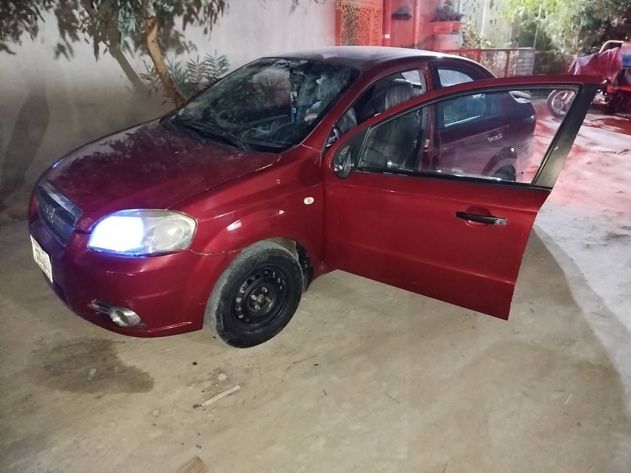 #أفيو للبيع موديل 2009 رقم بغداد
سياره حلوه ونظيفه اللون دم الغزال ماروني
مكينه وكير كورلا بيكاتشو باتري جديد تخم تاير جديد
مكان السياره بالناصريه مركز *********** بي وات ساب
السياره بأسمي السعر ،،50،، بيها مجال قليل @إشارة
