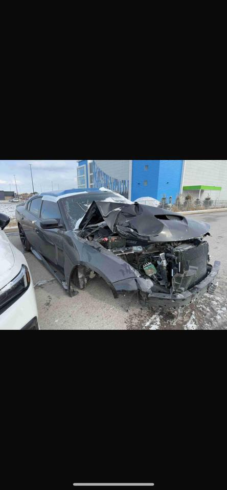 جارجر ٢٠٢٣   داايتوانا فول. سعرها مناسب  كامله مصلحة بدون رقم فقط نواقص بسيطة  باسمي مكانها زيونة   شارع فلسيطن 
***********  وتساب او اتصال  السعر ٢١٠
