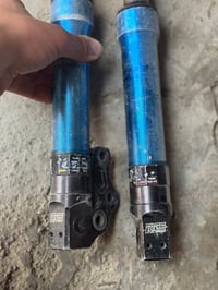 للبيع كله شغال. اصلي.  سعر خاص توصيل موجود تواصل 07773545690