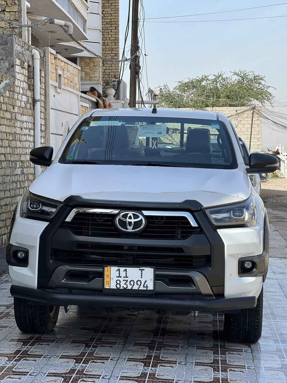 السلام عليكم تويوتا هايلوكس ادفنجر موديل 2021 كويتي ماشيه65 رقم بغداد دولي بسمي السياره جديده على وضع الشركه بيه ملاحضات السونار مرفق بالصور السياره جاهزه ماناقصه برغي  السعر 335 وبيه مجال مكان واسط الكوت الاستفسار ***********
