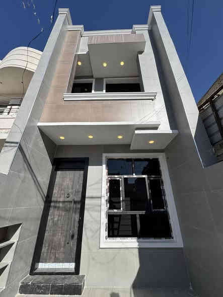 دار100 متر  للبيع
بغداد الكرخ حي الجهاد منطقة ديوان المخابرات 
يحتوي على 3 غرف نوم حمامين صاله مطبخ
ديكوات داخلية 
السعر 225 مليون
تسليم مفتاح 
للاستفسار***********
***********
