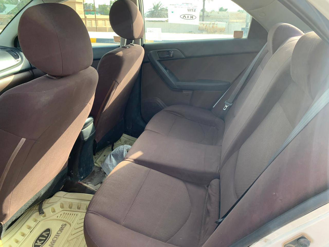 سلام عليكم سيراتو موديل 2012 رقم أربيل تحويل مباشر أو وكاله بيه قطعتين ونص صبغ فقط السعر 88 بيع مستعجل مكان واسط العزيزيه
***********
