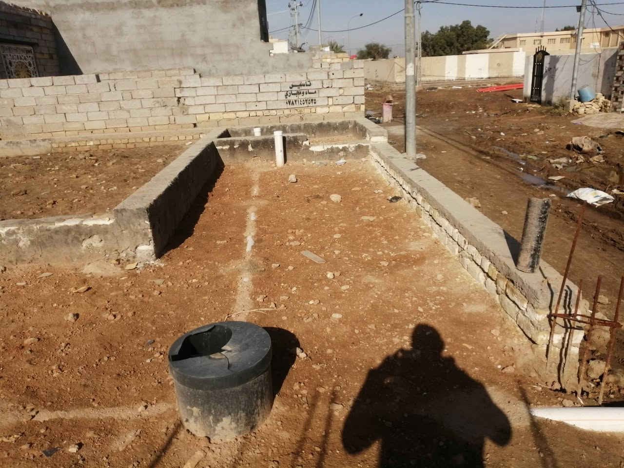 السلام عليكم بتلو زراعي للبيع التقية الثالثة خلف مدرسة البشير الابتدائية مباشرتن المساحة 200 متر كهرباء وماء ومجاري واصلة للباب  السعر 50 او بيهة مجال لاتصال علا الرقم ***********
