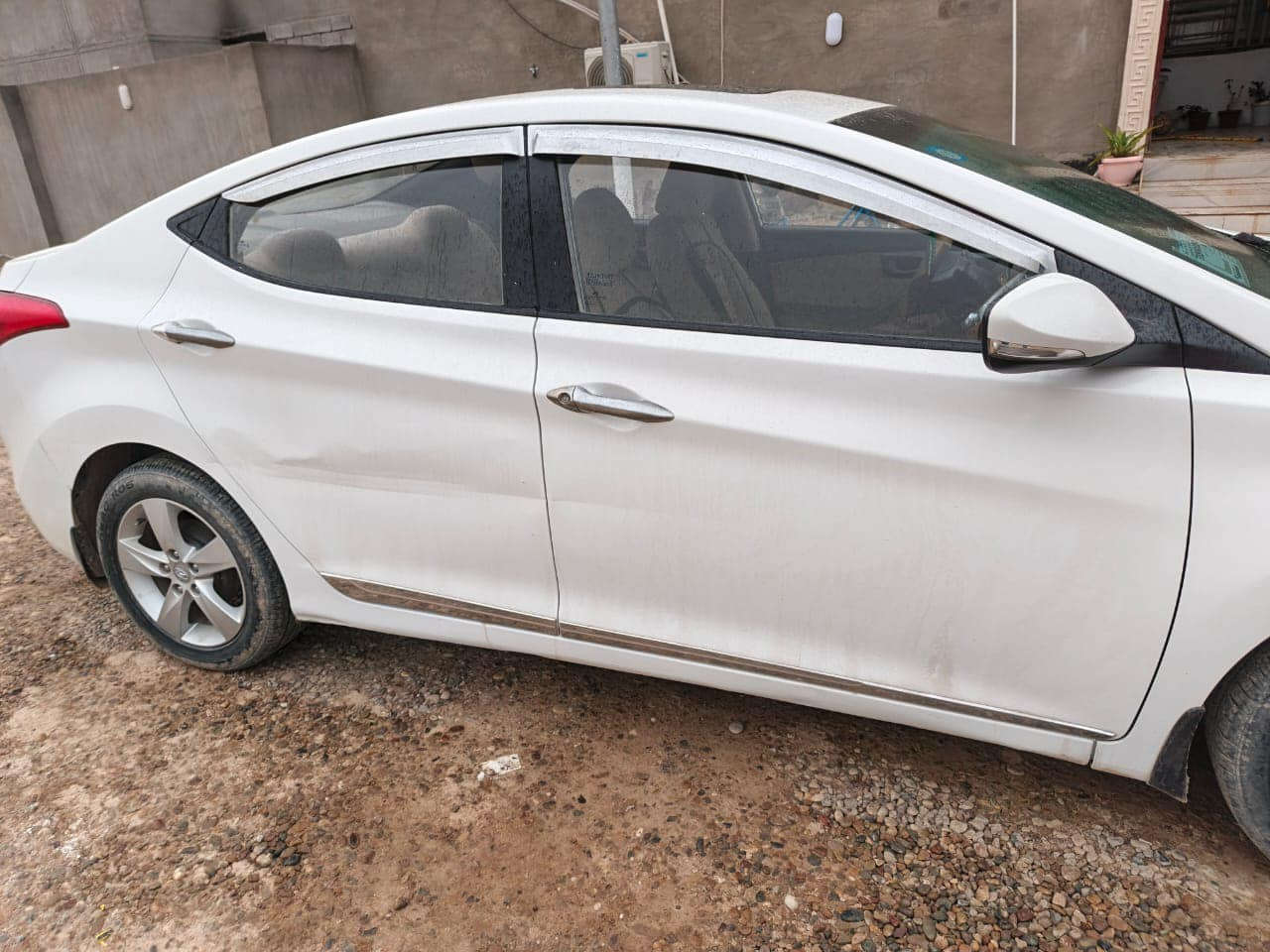 هونداي النترا موديل 2014 بدون صبغ  بيها ضرر شبر او اقل  وبيها شخط الباب الخلفي السكن كير اوتماتيك سلايت محرك حاويه جديد قبل شهر شديته 
رقم كركوك مشروع وطني بسمي تحويل فقط 
مكاني تكريت قضاء الدور
سعرها 125 بيها مجال 
للاتصال
***********
