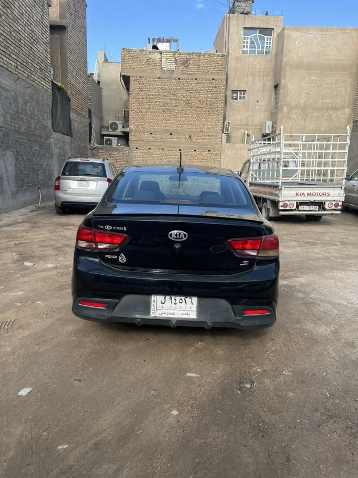 سلام عليكم كيه ريو  Sموديل 2020 وارد أمريكي بيه  ربع بنيد  حادث حته دعاميه ما بيه شي ناشر صوره حادث 
محرك 1600 دوش صدر أماي خلفي  جديد محرك كير جدد ما بيه اي نقص جازه علا آخر حبايه رقم بغداد بسمي  سعر108 بيه مجال مكان بغداد جكوك رقم تلفون ***********
