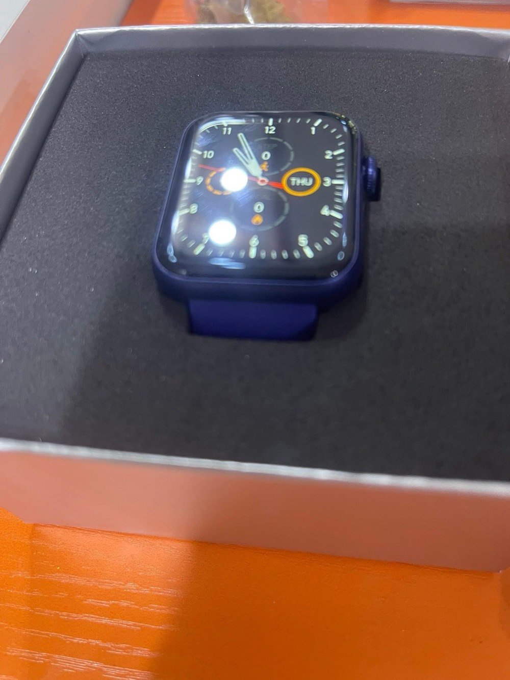 ساعة سمارت جديده ما مستخدمه جميع ملحقاتها موجوده مكاني كربلاء حي المعلمين