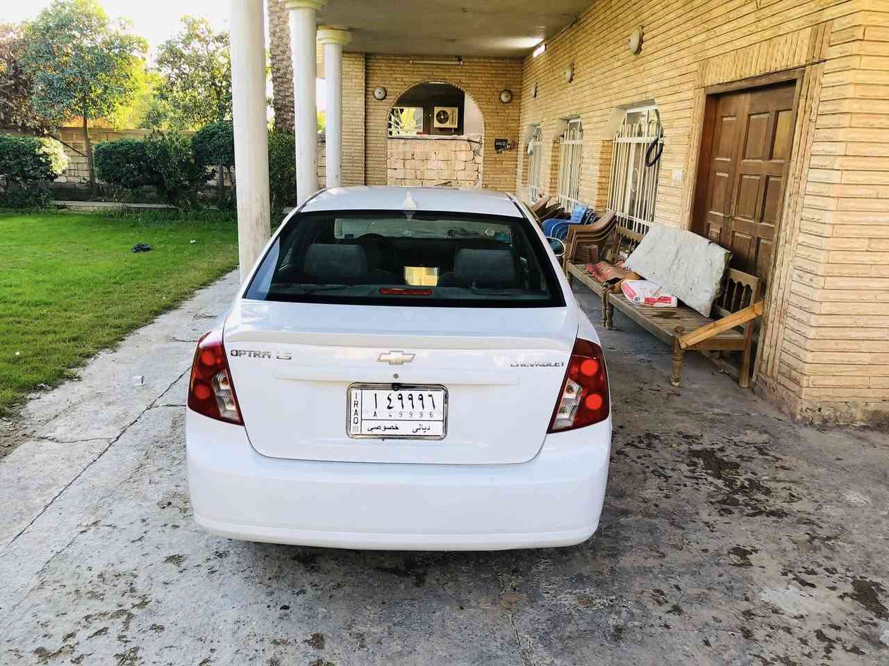 السلام عليكم
اوبترا للبيع 
السياره نضيفه مال بيت 
بيه جاملغ الايمن والايسر مصبوغ بدون دواخل 
السياره جاهزه 
مكينه كير كفاله 
تبريد وتفئه شغاله كهربائية كله شغاله 
السعر ٧٨ وبيه مجال 
مكان السياره ديالى بعقوبه الحديد 
اللاستفسار الرقم ***********
