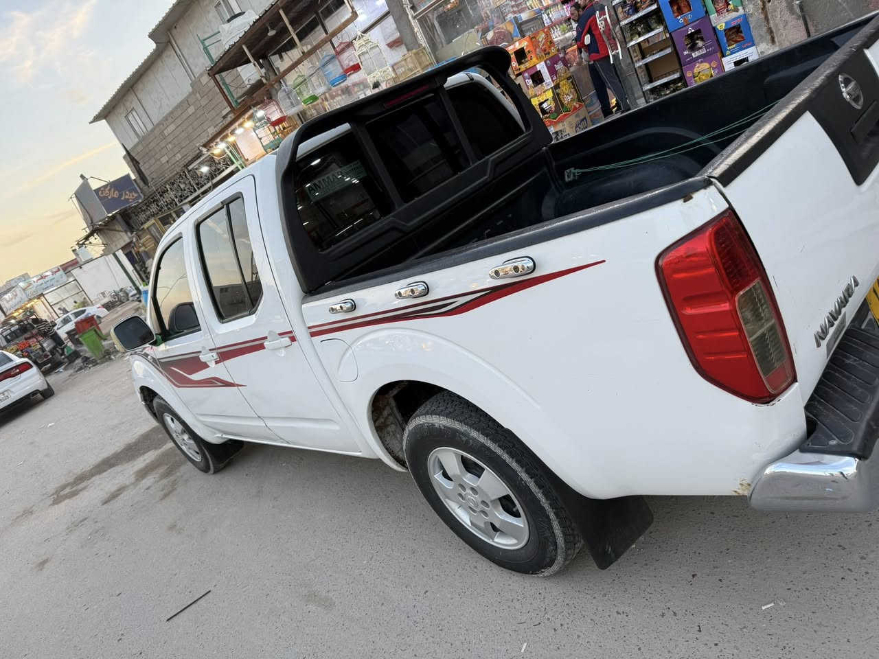 السلام عليكم
بيكم نيفاره مديل 2013 كير عادي 
 بيه الجاملغ المامي  مكينه  كير كارتون  حداده طوبه 
تخم تاير جديد باتري جديد صدر جديد 
رقم اربيل بسم شركه تريد التحويل او وكاله
(رقم الهاتف ***********
مكلف بل نشر
البصره
