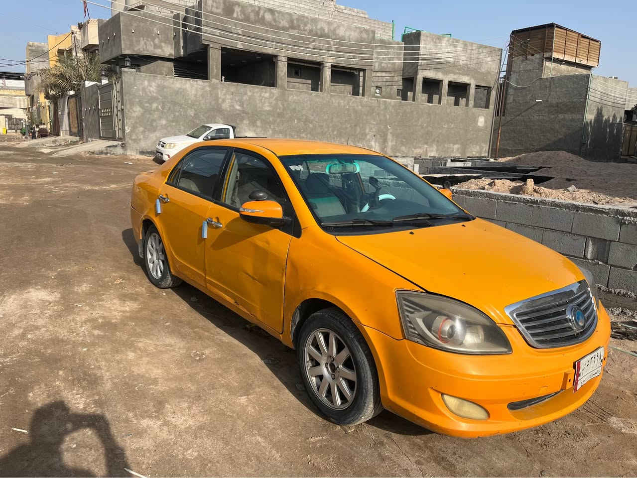 سلام عليكم جيلي موبل موديل 14 سياره بلاد البدي شوف العين بالصور محور كير ومحرك كورله 1800 نحله الجديده ماصارلها هواي من شادهن سياره جاهزه حداديه تبريد  سعر 45 وبيها مجال حك جيه مكان البصره *********** او *********** البصرة, العراق
