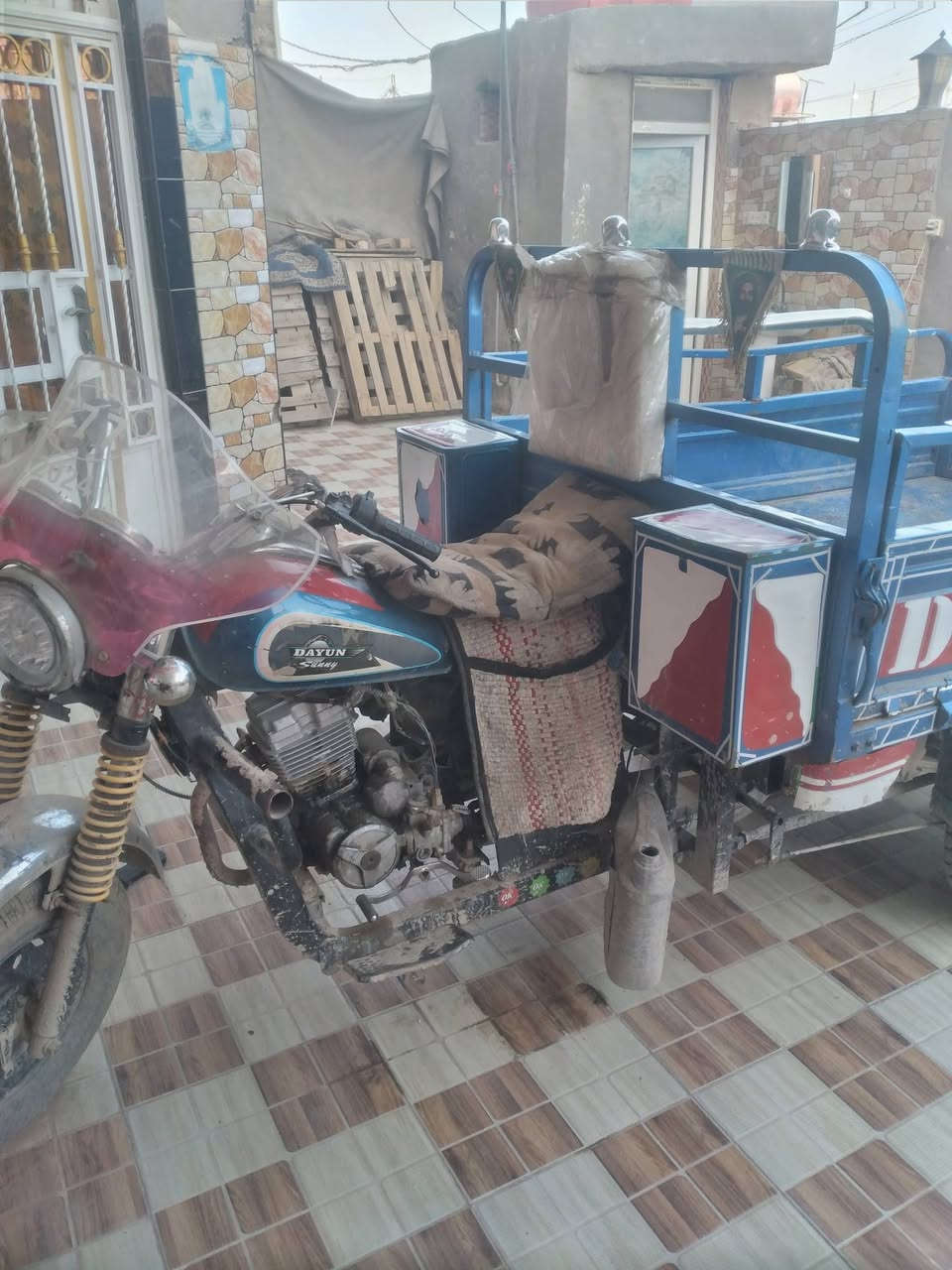 سلام عليكم ستوته للبيع موديل 2016 نوع دايون
السعر 1300 وبيها مجال 
المكان الحمزه الغربي 
رقم الهاتف ***********
