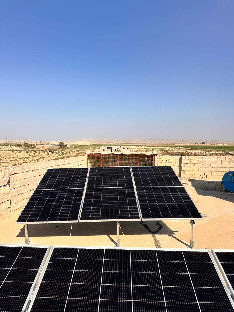 اليوم الثلاثاء الموافق 27/1/2026
تم بعون الله إكمال نصب  وتشغيل منظومة  للطاقة الشمسية في #قضاء #مندلي #الزهيريه
تجهز 16 أمبير نهارا  15 أمبير ليلا وتتكون المنظومة من:-
1-ألواح شمسية عدد 8 قدرة اللوح الواحد 620 واط
2- بطارية نوع ليثيوم  قدرتها 15 كيلو واط
3- أنفيرتر  قدرته 6 كيلو واط
4- بورد خاص بالمنظومة متكامل الحماية
5- هيكل حديد مغلون مقاوم للصدا
#ملاحظه: لانعمل ببطاريات التجميع الرديئة. 

بإدارة عمر ياسين 
وحسن سالم
للأستفسار أكثر الأتصال او مراسلة الأرقام  التالية. ‏
0771 206 0460  
***********
