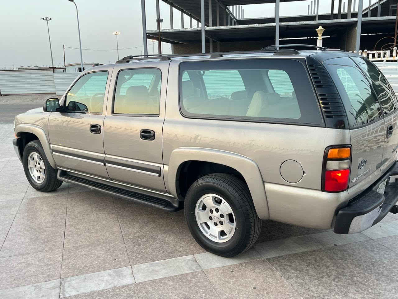 سلام عليكم شوفر ليت مديل 2003 سته برقي كفاله عامه ضربه وكص ونقل جثه وعيب شرعي بيه صبق قطعه وحده فقط والباقي كفاله مكينه 5300 كير 700 جدد تخم تاير حداديه جديده تبريد ثلج دواخل جدد  رقم بغداد مشروع وطني سنويه مجدد 28 تحويل ثاني يوم السياره جاهزه من كلشي السعر 128 رقم الهاتف *********** العنوان البصره
