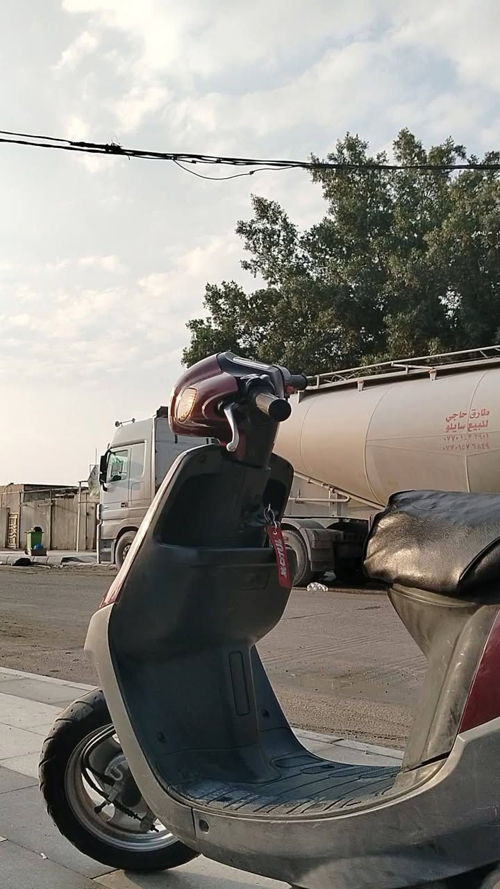 متاح بتره خطين كلشي شغال بيها مابيه نقص مثل ماتشوف بس شلعه مابيه اذا تجفته تشك الكاع  بس شرط 60 دك مكاني تضحيه شارع العياده سعرها425 وبيه مجال بس الشراي يراسلني وهاذا رقمي ***********
