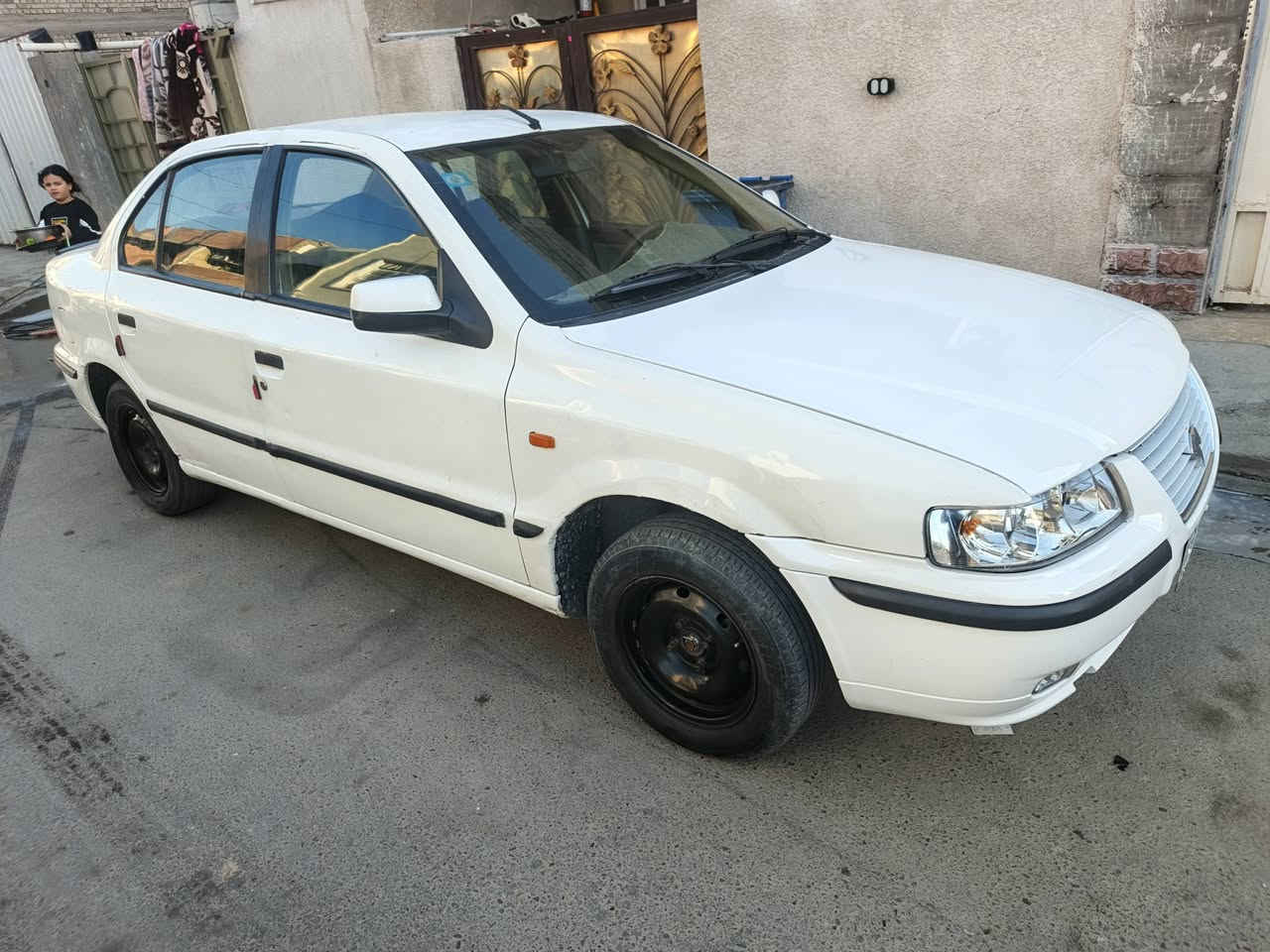 سمت البيع ٢٠١٠ البيع السعر ٤٠ وبيه مجال التفاصيل خابر *********** وبل خدمه
