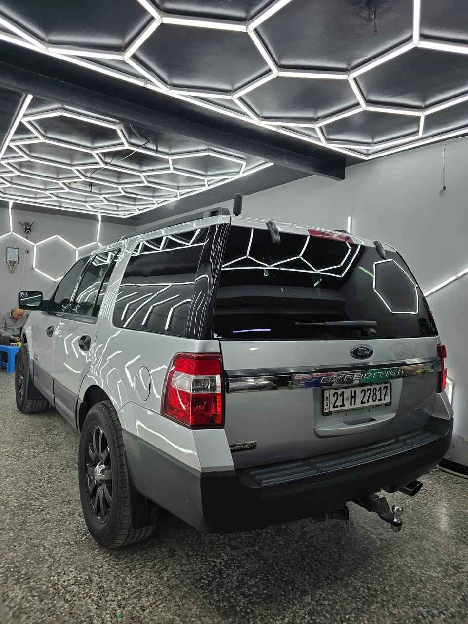 فورد اكس بدشن موديل 2017  السعر 155 بيها مجال بسيط مراوس او بيع 
3قطع صبغ 
سياره جاهزه مابيها نقص 
7 راكب جلد كير تعليك 
مكينه 6 سلندر 3500 تيربو 
بغداد السيديه 
  ***********
