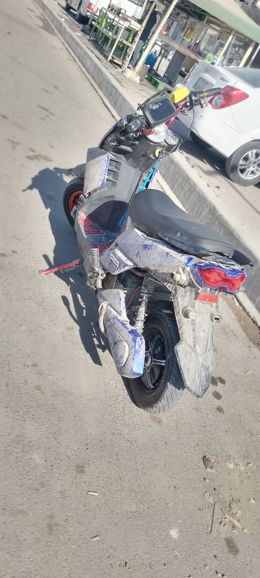 السلام عليكم دراجه شحن نوع سكنس جبلي TTX دراجه نضيفه جدا جدا بطاريات نضيفه 3 سرع تمشي 50 كيلو او اكثر بل شحنه الوحده للبيع او مراوس حسب القناعه السعر من الاخير 600 للاستفسار الاتصال على الرقم *********** أو خاص
