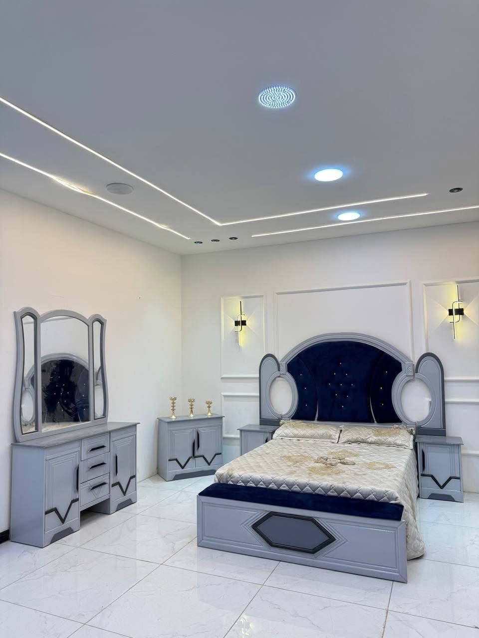 حصرياً الموديل الجديد
السعر مليون دينار و50الف فقط 😍

غرفه نجاره مميزه ومناسبه

متكونه من 9 قطع مميزه 

الكنتور ارتفاع 240 طول 320 

مع الزاويه مجموع الطول 4 امتار 

السمك الخارجي للغرفه 5 ملم انديف

والسمك الداخلي 3 ملم معاكس ابيض

سعر الشازلون الخزان 100 الف 

سعر الشازلون المقعد 75 الف 

متوفر توصيل وشد داخل بغداد 😊

متوفر توصيل وشد لكافة محافضات العراق 🇮🇶
***********
