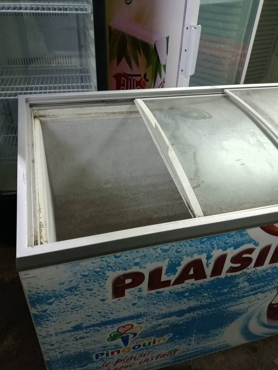 السلام عليكم عارضه طرحيه حجم 18 اخو الجديد ع وضع الشركه تجميد فول شرط الضمان العنوان بغداد شراي يتصل 
***********
