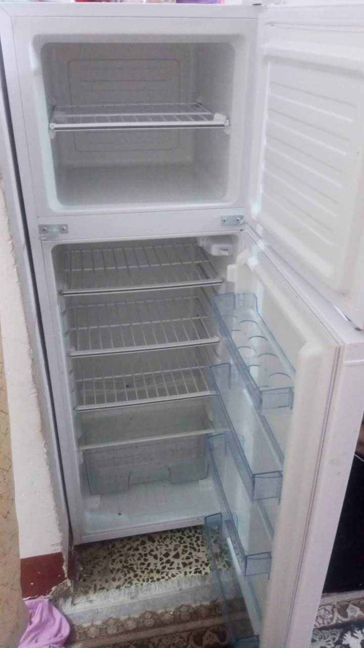 ثلاجه للبيع جديده بس حترك ماطورها صارلنا شهرين من اشتريتها من الشركة عنوان حي الجهاد


**إذا كنت صاحب هذا الإعلان وتريد حذفه لأي سبب، رجاءا أرسل رسالة إلى الدعم الفني**