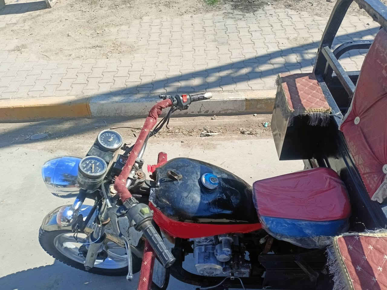 السلام عليكم ستوته لبيع محرك 150
نضافه جدام العين محرك مجفت جديد السعر (مليون) الاتصال ***********
