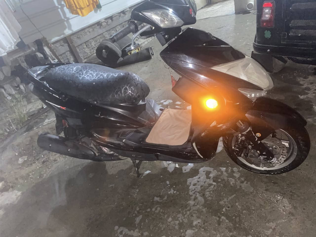 سلام عليكم ورحمة الله وبركاته سكنس. لد ياباني لبيع٢٠١٨تره خير من الله كفاله عامه من كلشي. تجي وشوف بعينك ستاند حساس ودراجه ع وضع البلاد ما حبيت ازود بيها الفلاوين هو.اجه وياها بلادي  وهاي دراجه شوفت عينك ودراج لا تنقيص ولا تبخير. الشراي. يتفضل. والمو شراي يرحم والديك لطب ولتعامل ولحد يصير لوتي يرحم والديكم مكاني بغداد حي العامل. شارع ٣٠
السعر خاص


**إذا كنت صاحب هذا الإعلان وتريد حذفه لأي سبب، رجاءا أرسل رسالة إلى الدعم الفني**