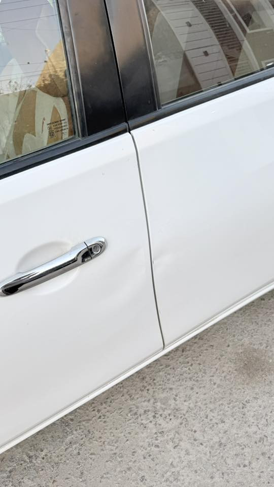 سني هندي 19 بيهه بارد بالجنطة تقريبا شبر وبيهه بعد يم الباب هم بارد وكم رصعه اذا اكو مراوس اراوس 
97$
***********
