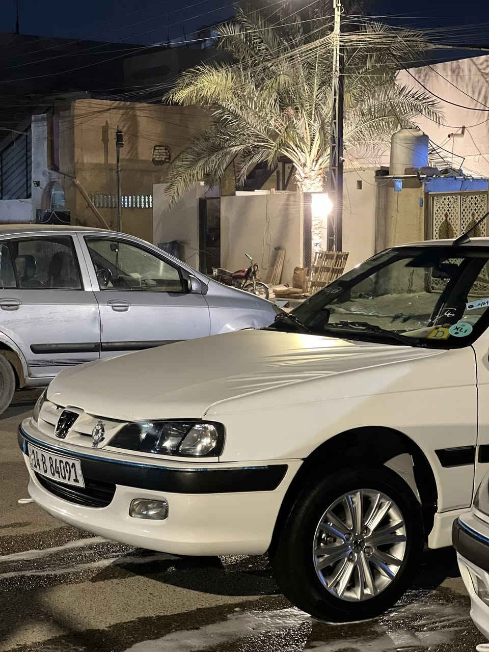 سلام عليكم
بيجو بارص 2025 
رقم بصره حره تحويل ثاني يوم 
سياره كفاله عامه (كسر بلدعاميه بصيط ) 
باقي سياره كله كفاله كير مكينه حداده تخم تاير ويلكب بلادي 25
سياره جاهزه للاخير ماتصرف عليهه ربع سعر 88وبيهه مجال مكاني بصره قبله حي بغداد📍. ***********
