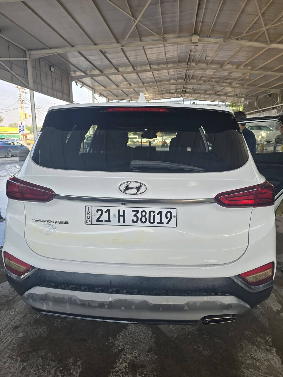 سنتافي موديل ٢٠٢٠ وارد أمريكي لون ابيض
رقم سليمانية الجديد
ايرباكات سليمة
ماشية ٧٤ الف ميل 

مواصفاتها:
📍٤ سلندر محرك ٢٤٠٠ GDI
📍عدادات دجيتل إلكترونية
📍إشارة بالمري
📍نقطة عمياء بالمري
📍رادار امامي خلفي ومانع تصادم
📍بصمة
📍شاشة كبيرة
📍كشن مخمل
📍كرسي السائق كهرباء
📍كرسي السائق والراكب تدفئة
📍قطعتين تبريد
📍تحديد مسار 
📍 نظام توقف بالازدحام AUTO HOLD
📍كاميرا خلفية 

حادث السيارة طخة بسيطة بالصندوق نتج عنه صبغ نصف الصندق فقط
اضافة إلى صبغ في البنيد والجاملغ الايمن نتيجة سرقة (بدون حادث) 

السعر: 173 ورقة   
مكان السيارة : مجمع بوابة الكاظمية ( الصابيات) 

للاستفسار : ***********
