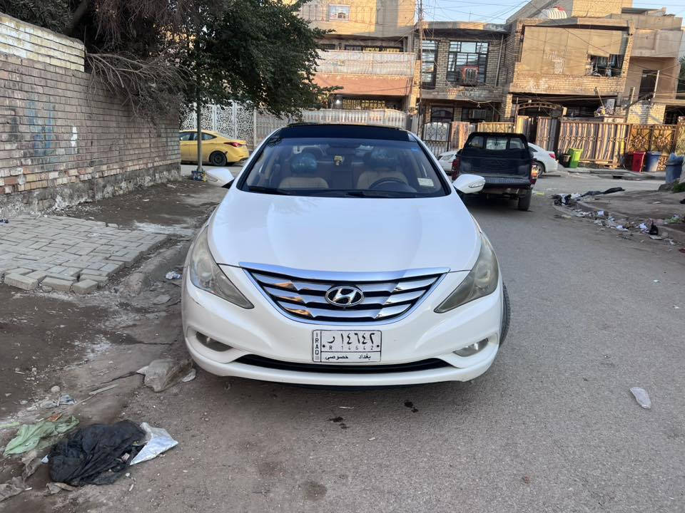 سلام عليكم سوناتا خليجي فول فول الاخير
سونار بل منشور 

مكينه 2400دوش. 

بدون دواخل مكفولة. كير محرك خير من الله 

تبريد كله مكفول 

بيها جاملغ خلفي صبغ. وامامي مبدل نفس اللون 

وبنيد رشد. فقط.  

مكاني شعب حي اور.  

عارضه 115 بيها مجال.   

***********
