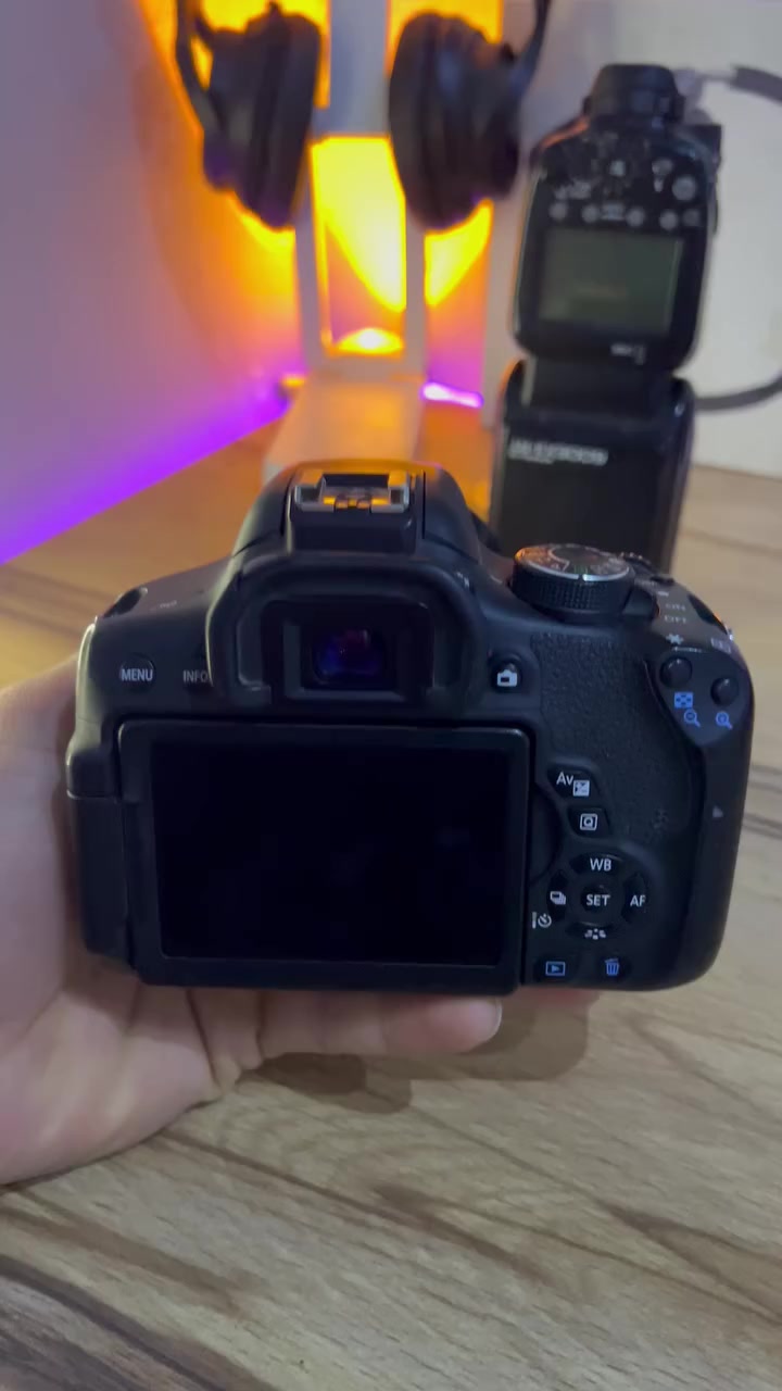 كانون 750d نظيفه كلش استخدام شخصي بسيط شرط انطي ضمان
وياهة عدسةefs 18 _50  
سبيد لايت كانون اصلي

بطاريات 2 احتياط 

شاحنة 

جنطة 

السعر 525 الف


**إذا كنت صاحب هذا الإعلان وتريد حذفه لأي سبب، رجاءا أرسل رسالة إلى الدعم الفني**