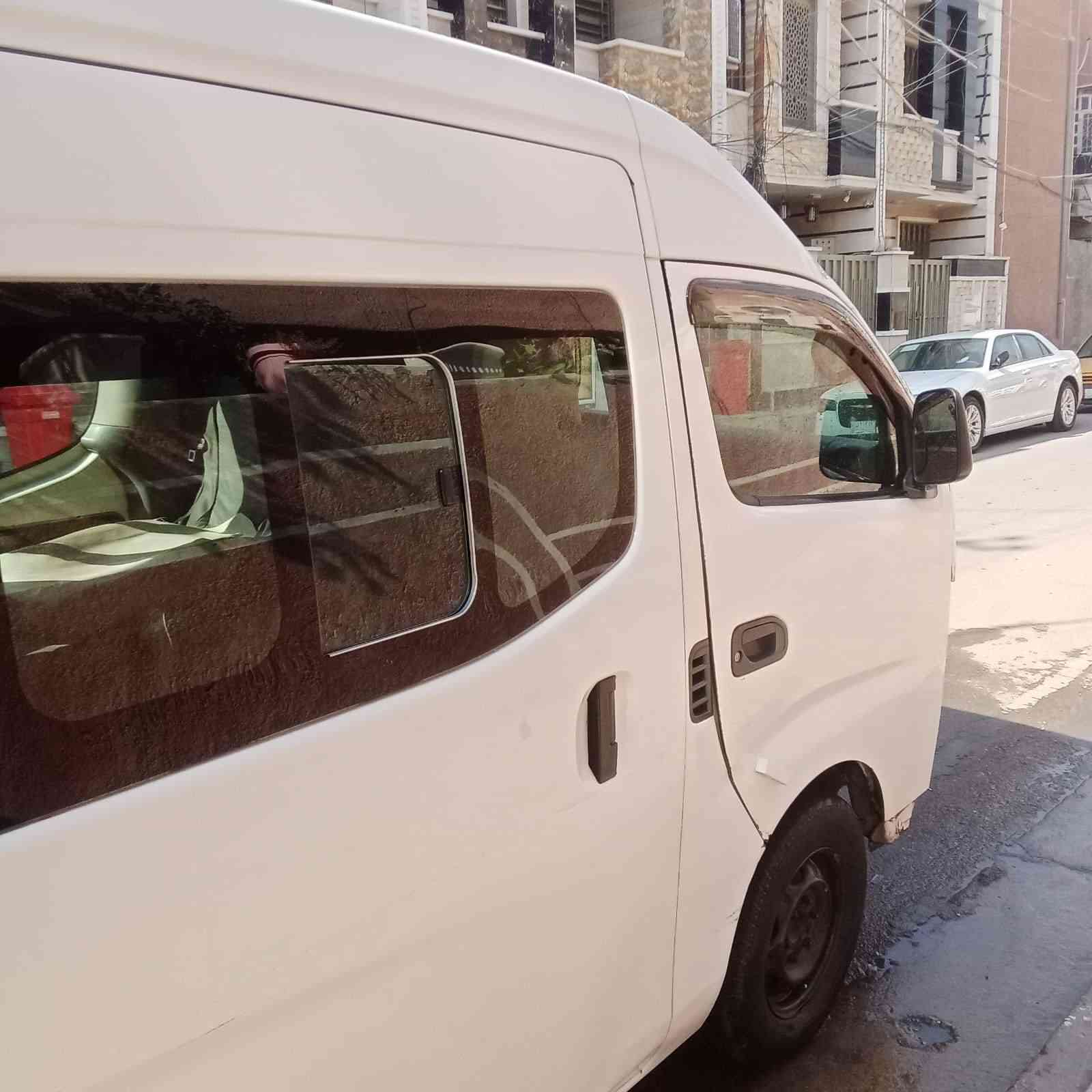 لبيع نيسان على وضعه حته مكينه كايمه موديل  2014 سعر 125 رقم موبايل*********** مكان بغداد
