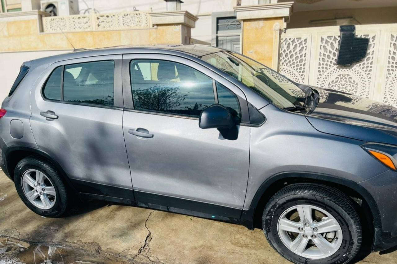 شۆفرلێت تراکس 2020 مەکینە ۱٤ ی تۆربۆ مەرغوب
١٠٠.٠٠٠کیلۆمەتر رۆیشتوە
تەبرید
شاشە
ئاوێنە کارەبای
جام کارەبا
سوکان ڤۆلیۆم
تحدید سرعە
شاشە ئەلیکترۆنی و عادی
کامێرا
فلچە ۷ تەلقە
لایت لید
ئەی بی ئێس
تراکشن
حەسای تایە
کوشن کارەبا
تەنها سیارە کە ٢ ٣ پارچە نیە بەس جێ جی سبوغی هەیە
جە پیکی بچوکی پشتەوە ی هەیە 
سەیارەکە زۆر توند و تۆلە ئی خۆمە 
لە بەر چاو  جوانترە وەک لەوێنەکە دیارە

سـعـر : لە کۆمێنت داوابکە ڕاستەوخۆ بۆت دێت 📥 

گێر و مەکیەنەی بەشەرت 
رونی گێر و مەکینە و تایەکانی گۆراوە تازە 
تاخم تایکی نوی بۆ بەستراوە
هیچ کێشەیەکی تێدا نییە 

ژمارەی خاوەنەکەی
 ***********
