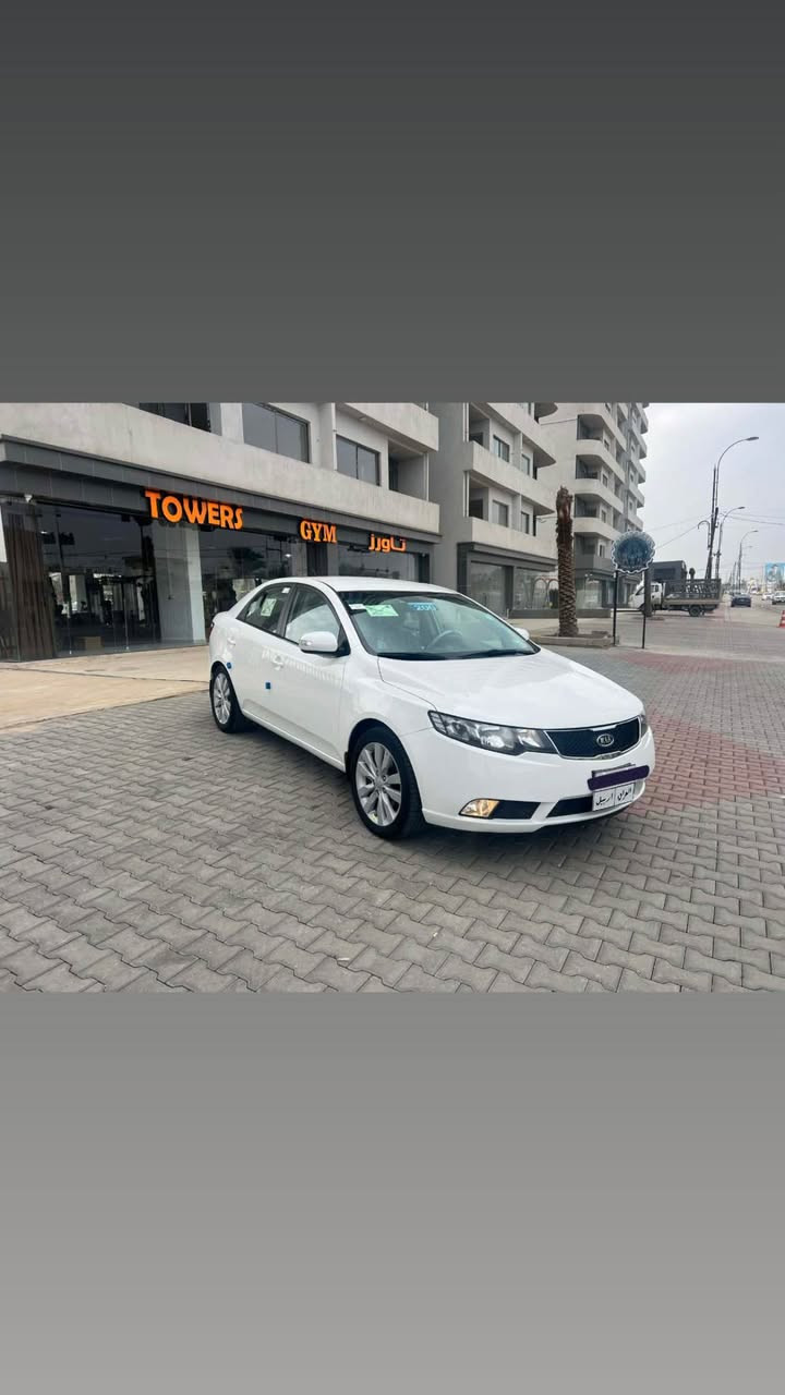 كيا سيراتو موديل2011خليجي 
موبايل***********
محرك دوش حجم16
كفاله عامه لاصبغ لا ضرر
موصفات 
ويل17
مرايه اشاره 
تحمات استيرن
حساس خلفي
بلاجكتو
داخل ماروني
بلوتوث
كير محرك بشرط 
ماشي 180
بشرط تحويل 
مكان سياره كركوك
استفسار*********** كركوك, العراق
