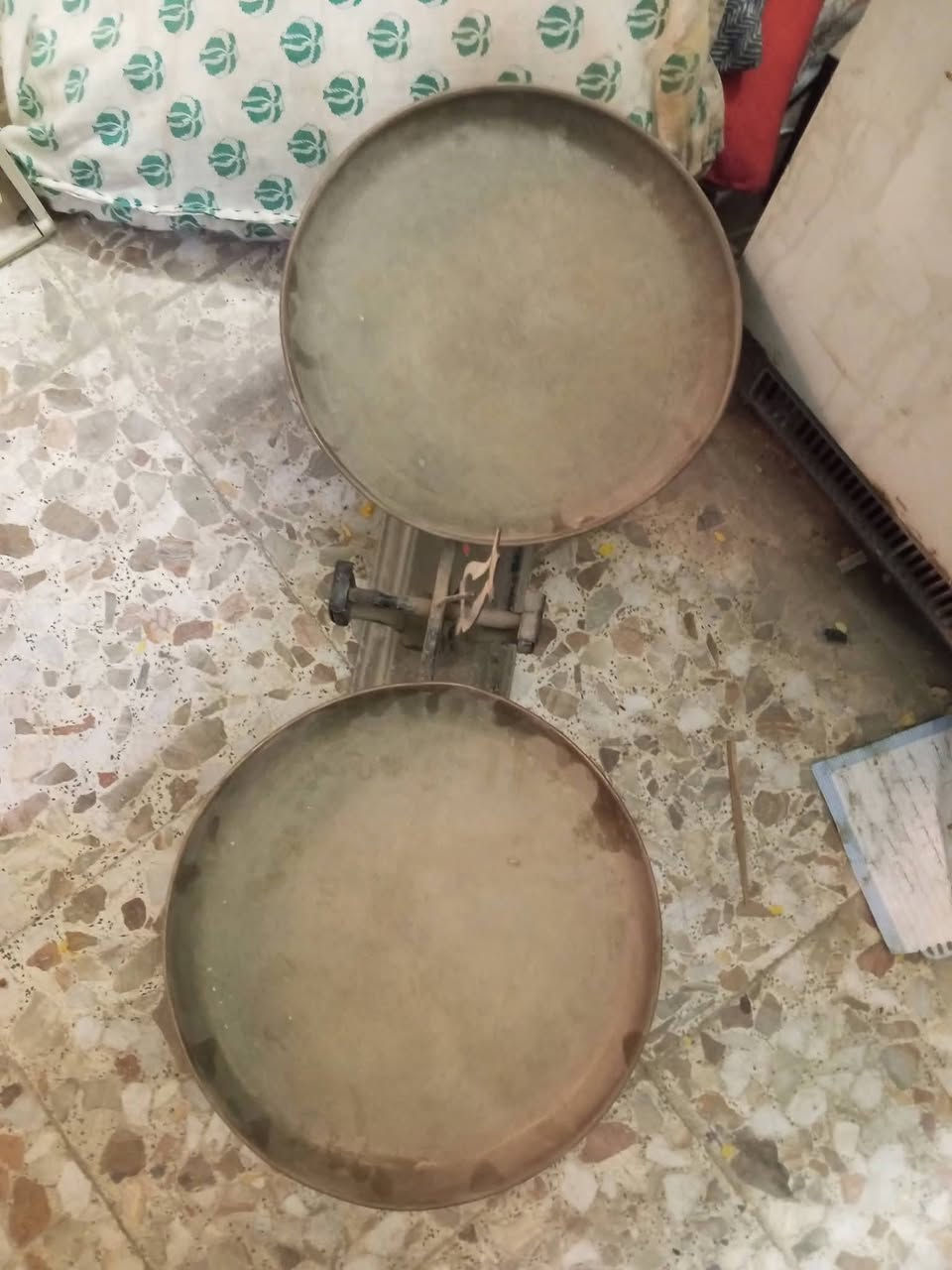 يا الله هذن للبيع تلفزيون مال سبعينات شغال ب٣٠ سوار فضه قديم صندوك ب ١٥ سبحه ٠ب٥٠ حجازيه الله شاهد مال جدي ذن ومحتاج مريض ومحتاج وصفه علاج ومامتعلم امد ايدي الخرزات الهبهاب شغال محبه مجرب بذمه والخاتم سليماني مال مهابه ومحبه والعطف الطويل مال تسهيل امور دوائر دوله مملوج وعندي محبس هبهاب نازف بس موزين


**إذا كنت صاحب هذا الإعلان وتريد حذفه لأي سبب، رجاءا أرسل رسالة إلى الدعم الفني**