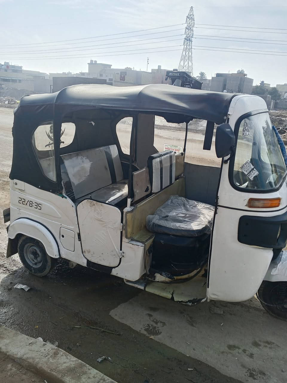 كلشي موضح بفديو مصبوغة عام جماليه مكينه خرسه كفلك تنقيص تبخير كهربائية كلها شغاله سعرها 6500 قفل قفل مكاني سبع قصور ***********
