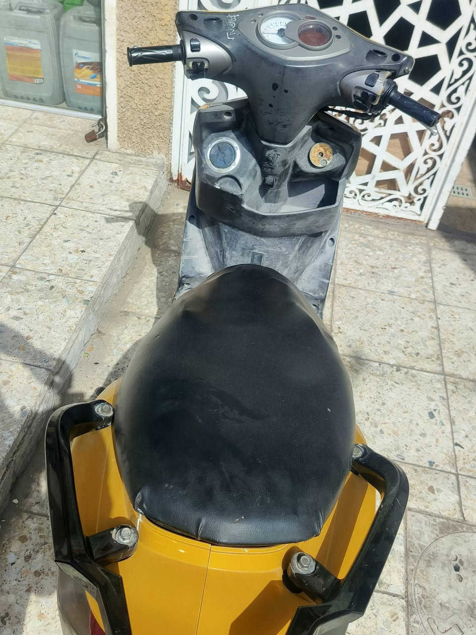 عليكم سكنس فحل نوزل خطين كهربائيات شغاله صالنصه كاربون فايبر قطعتين كلج خلفي رياضي اصلي لايت زنون ابو المروحه مكينه مامفتوحه سعر 650قفل مكاني بغداد حي اور رقمي ***********
