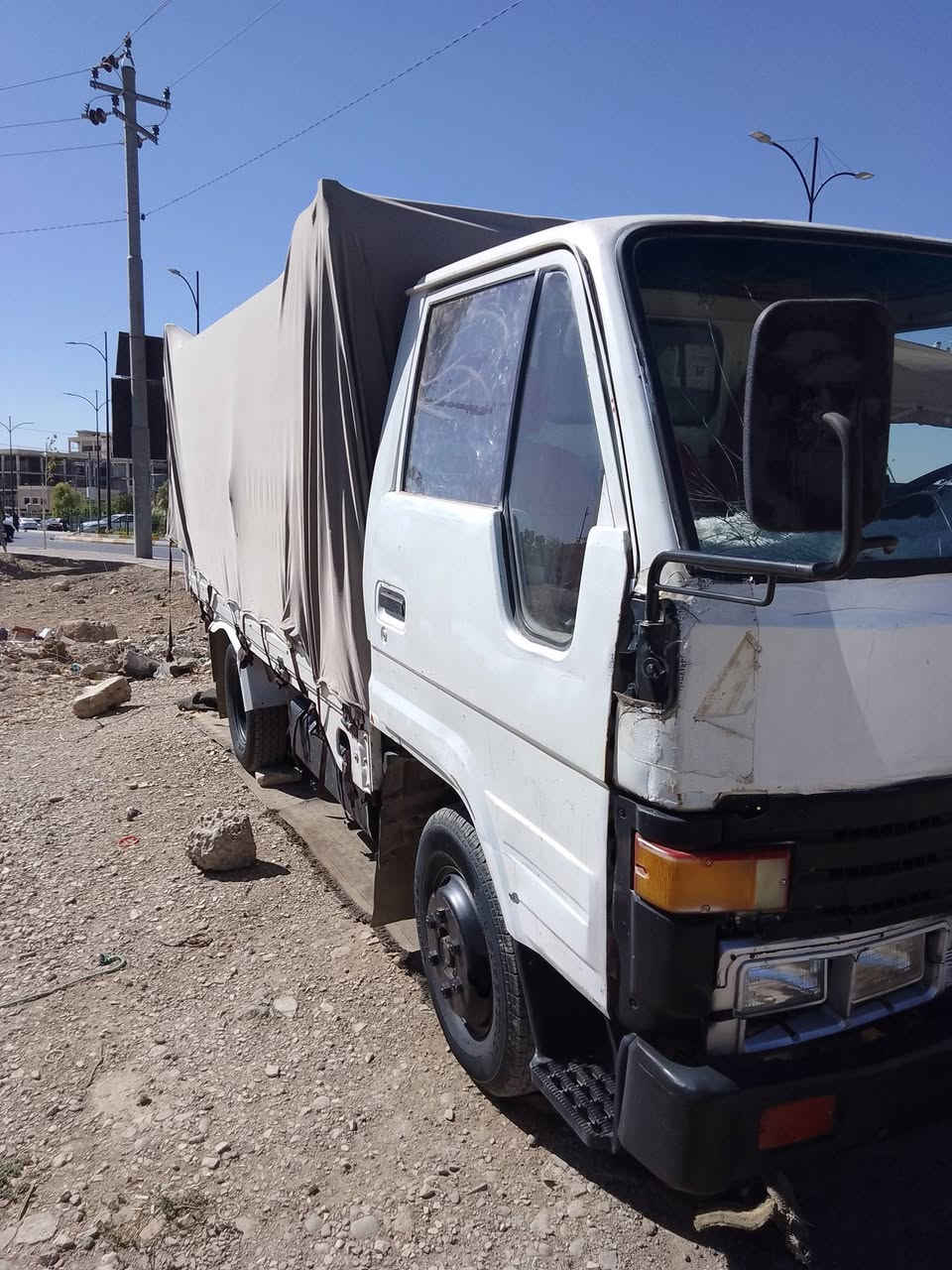 سلام عليكم داينه رقم. بغداد  مه كينه بازين 3واي به شرتي كيرمه كينه اكسل 6تايه لوك باترية لوك بي رزيو شاصي به شرت مالل فه قيره به كاسبي زور توم توله سعري 32$ سياره كه له سليمانيه ***********
