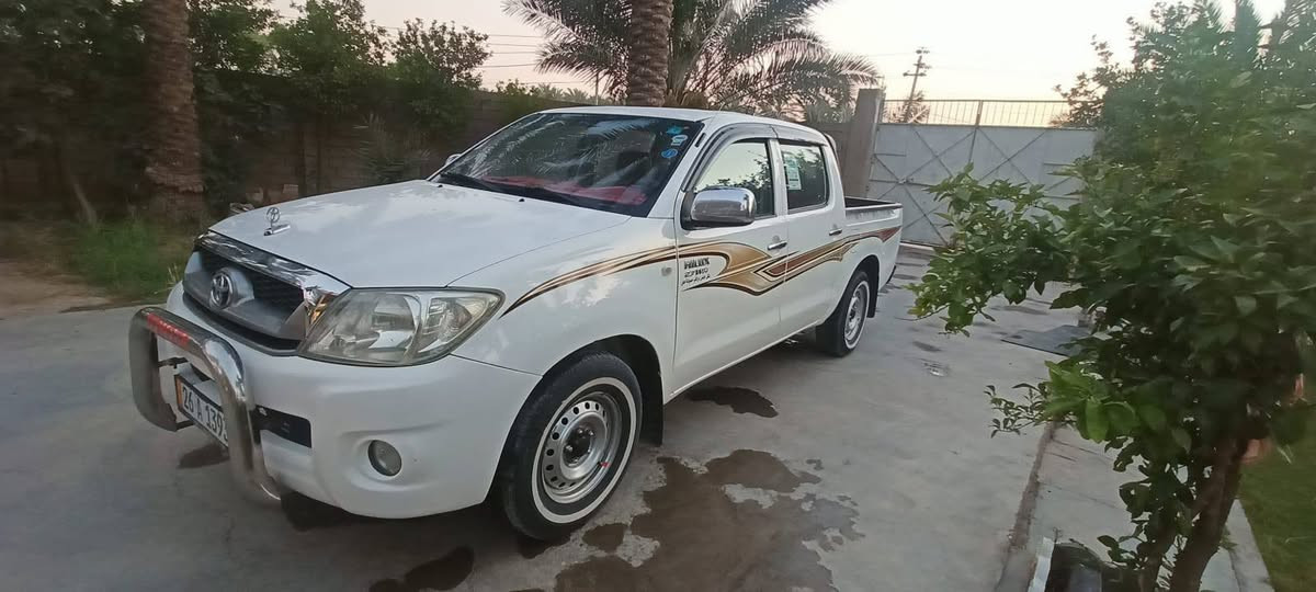السلام عليكم بيكم تيوتا 2006 سياره بلاديه جديده معنه كلمه سياره خير من الله رقم صلاح الدين سياره كفاله عامه من دعاميه لدعاميه رقم دولي بسمنه سعر 145 مكان سياره بعقوبة بهرز الاتصال ***********
