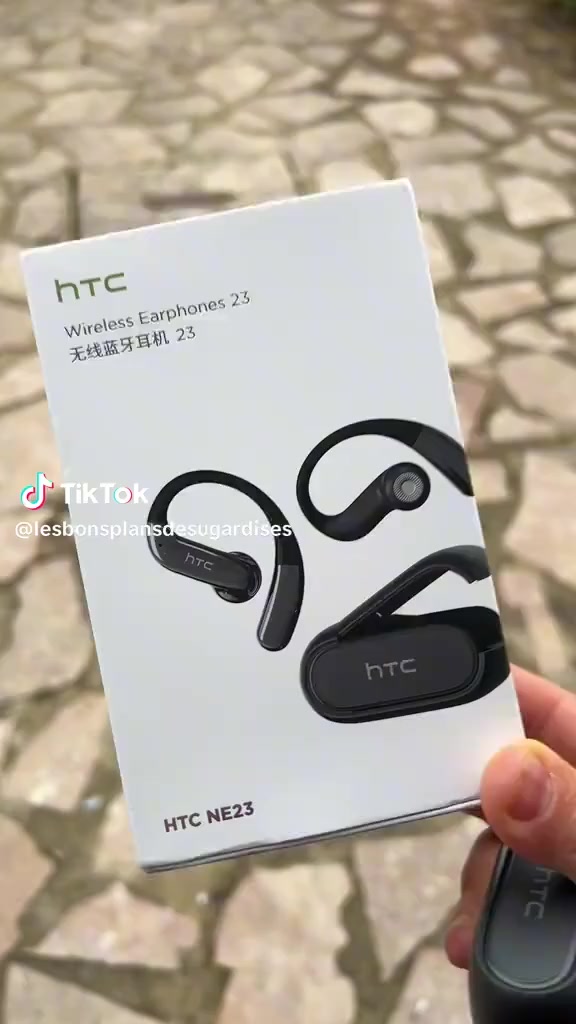 هذه سماعات أذن لاسلكية HTC NE23، وتتميز بالتالي: مع توصيل 25 الف
تدعم تقنية الترجمة الفورية بالذكاء الاصطناعي لعدة لغات.

تصميم مريح يثبت خلف الأذن (Open-Ear) ومقاوم للماء والعرق بمعيار IPX5.

تستخدم أحدث تقنيات بلوتوث (Bluetooth 6.0) للاتصال السريع والمستقر.

عمر بطارية طويل يصل إلى 32 ساعة مع علبة الشحن


**إذا كنت صاحب هذا الإعلان وتريد حذفه لأي سبب، رجاءا أرسل رسالة إلى الدعم الفني**