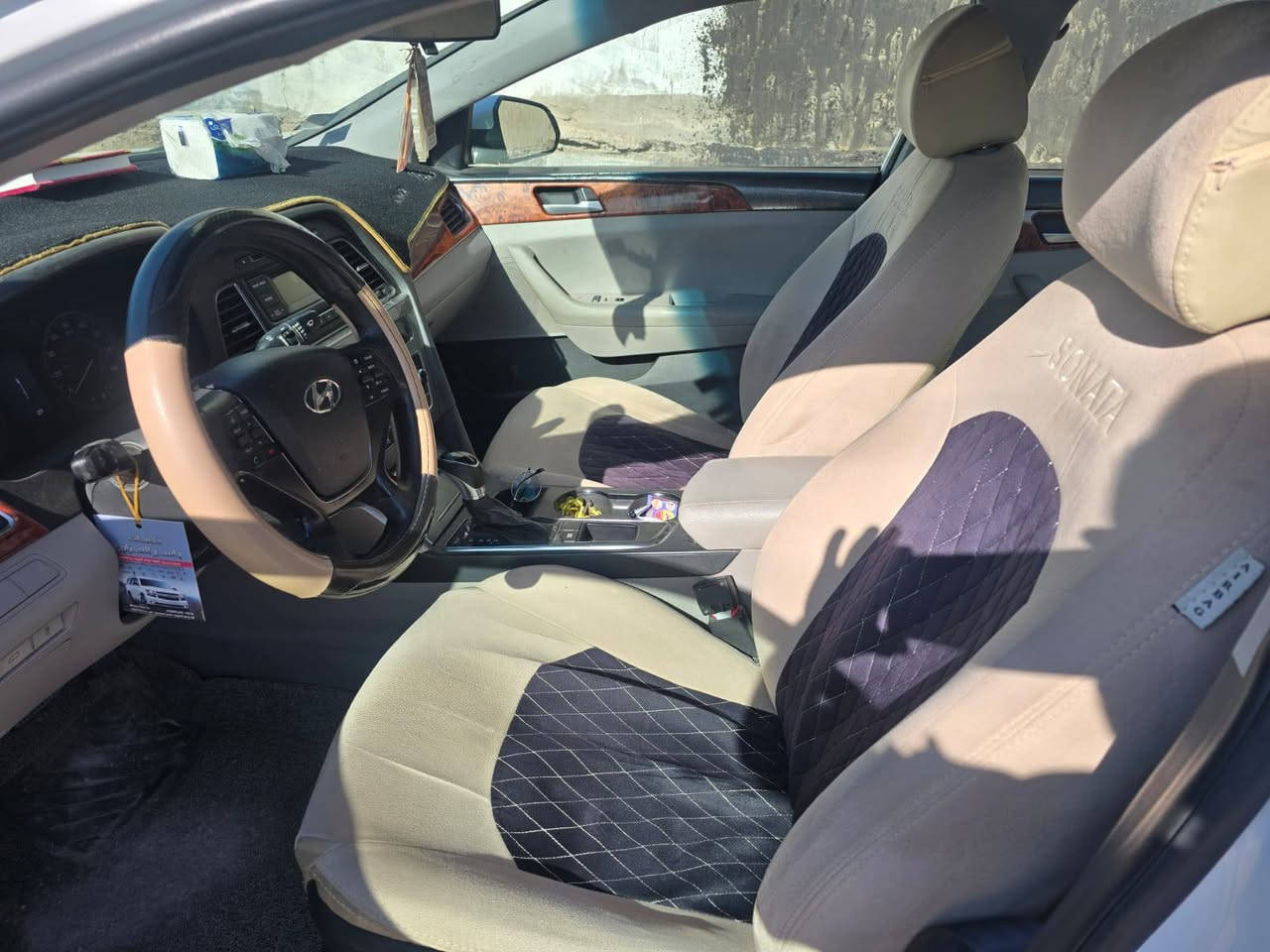 السلام عليكم/ سوناتا واردامريكي للبيع موديل 17 ماشيه 140 بيه قطعتين صبغ فقط ولباقي مكفوله كفاله عامه سبيرمانازل وبعده جديده واحله من اصور تجي وشوف بعينك رقم انبار تحويل مباشر السعر 137 وبيه مجال لطيبين مكان السياره عامرية الفلوجه *********** رقم صاحب السياره
