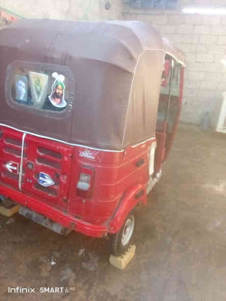 سلام عليكم تكتك لبيع 17 أوراق أصولي
تكتك خير من الله مكينه لا تنقيص ولا تبخير مال 20 
مكان التكتك بغداد زعفرانيه 3/ 100 وبيه مجال لطيبين *********** ماكو وتساب
